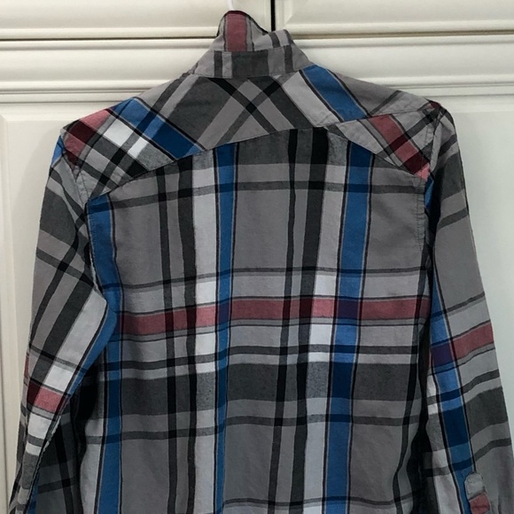 ๐Amplify youth flannel shirt - Picture 8 of 10